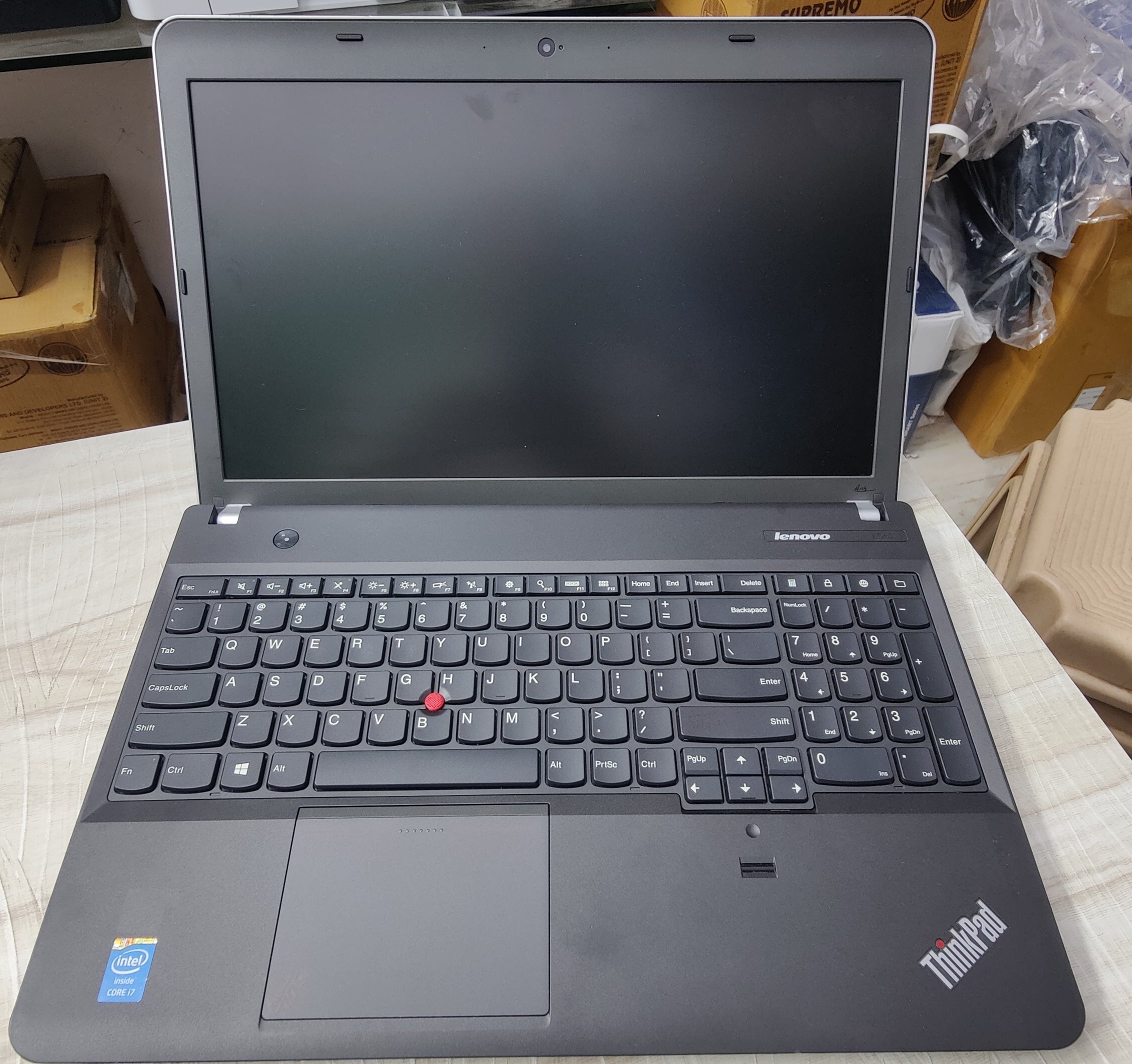 Lenovo i7 6th 8GB 256GB WIN10 1 YEAR Warrenty With Bag + Gifts